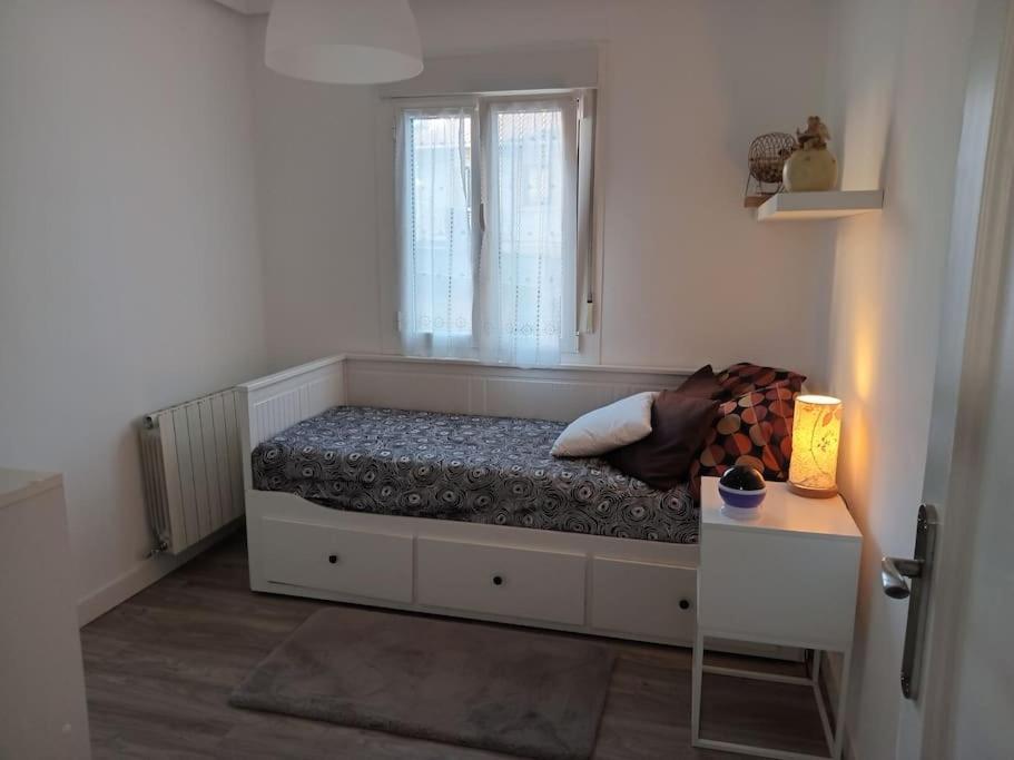 Апартаменты Preciosa Casa Bi-Familiar Al Lado De Donosti. Ирун Экстерьер фото